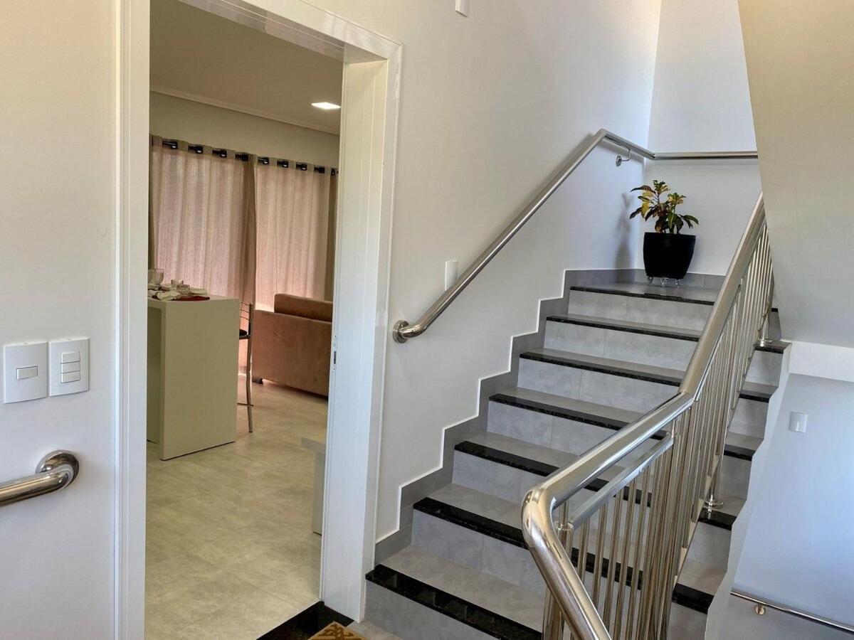 Apartment Em *