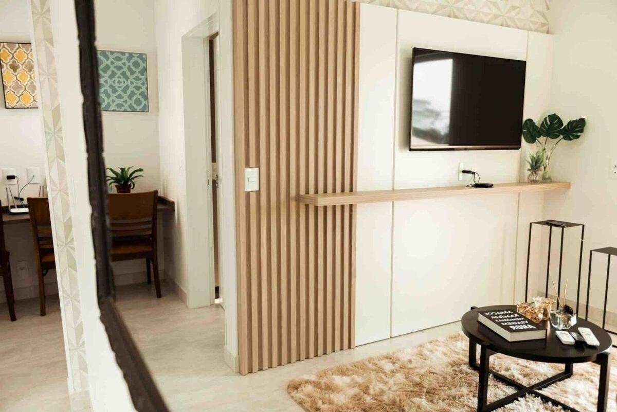 Em Apartment *